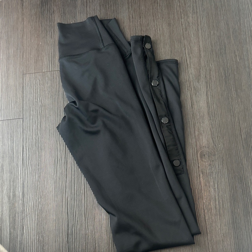 ALO Yoga Black Snap-Button Pants